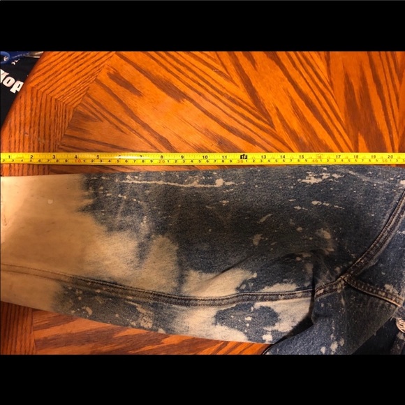 Vintage Marlboro jacket distressed women’s size M - Picture 2 of 5